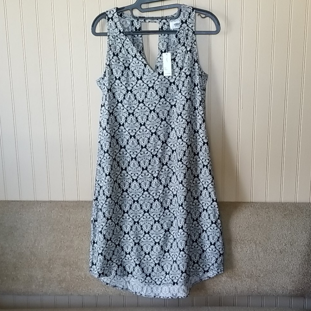 NWT Old Navy dress size small petite black white